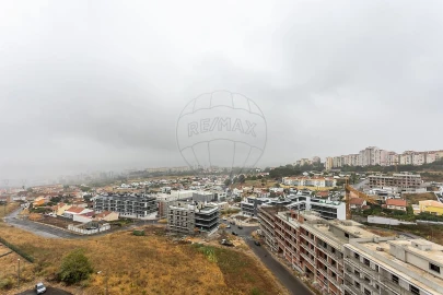 Apartamento T2 para Venda em Santo António dos Cavaleiros e Frielas