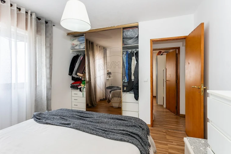 Apartamento T2 para Venda em Santo António dos Cavaleiros e Frielas Foto 20