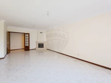 Apartamento T2 para Venda em Algueirão-Mem Martins
