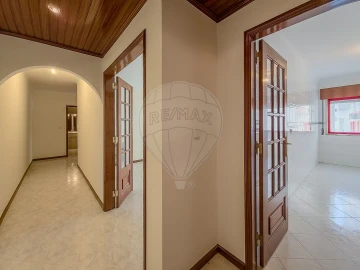 Apartamento T2 para Venda em Algueirão-Mem Martins