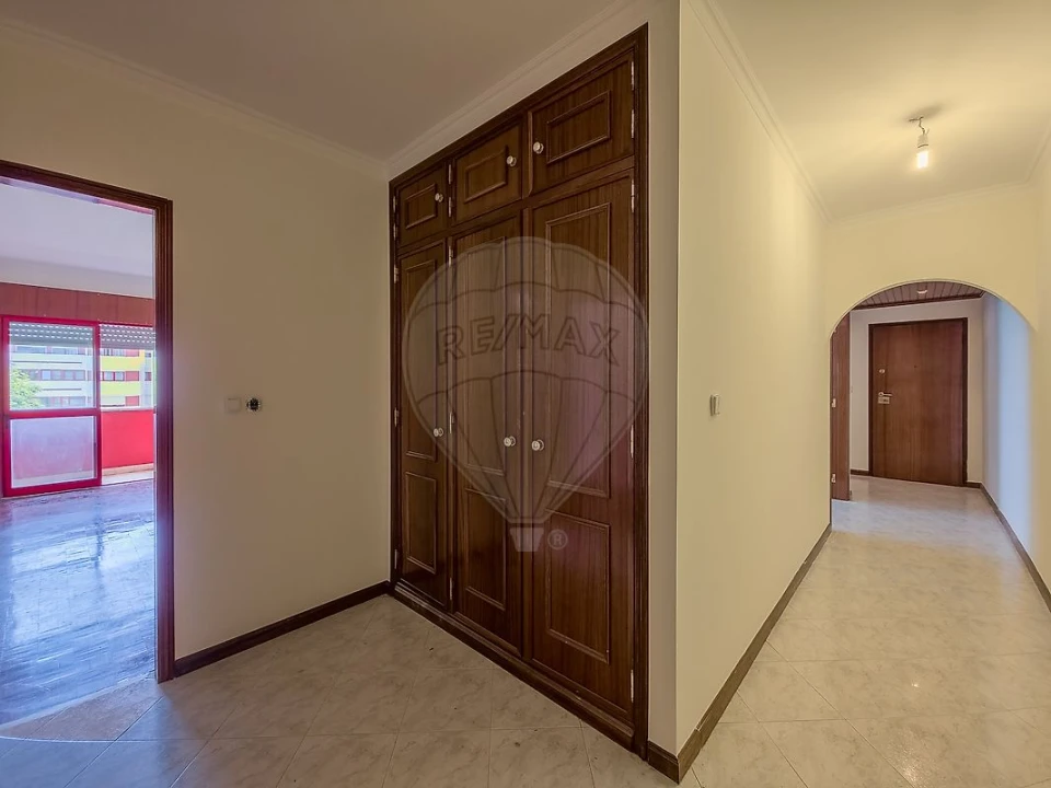 Apartamento T2 para Venda em Algueirão-Mem Martins Foto 22