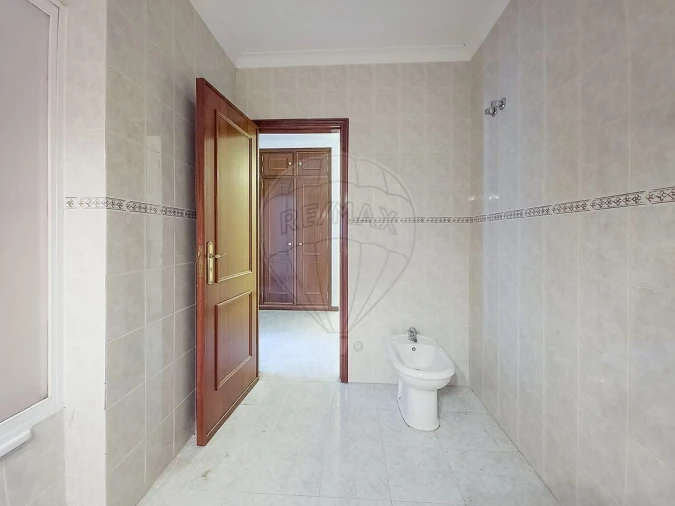 Apartamento T2 para Venda em Algueirão-Mem Martins Foto 21