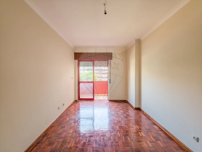 Apartamento T2 para Venda em Algueirão-Mem Martins Foto 7