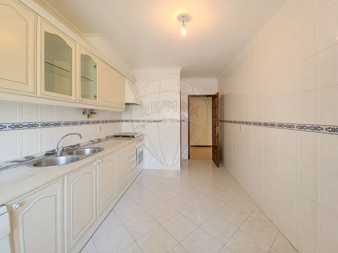 Apartamento T2 para Venda em Algueirão-Mem Martins Foto 14