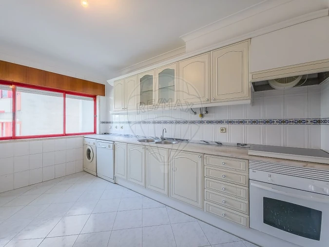 Apartamento T2 para Venda em Algueirão-Mem Martins Foto 5
