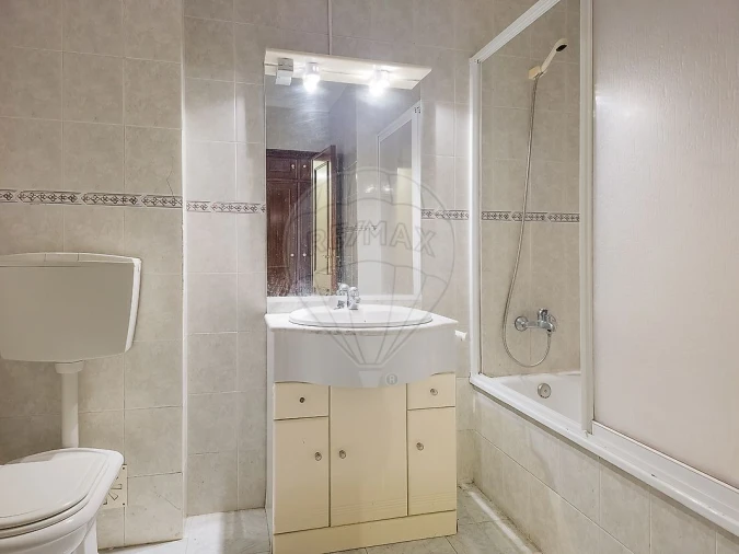 Apartamento T2 para Venda em Algueirão-Mem Martins Foto 20