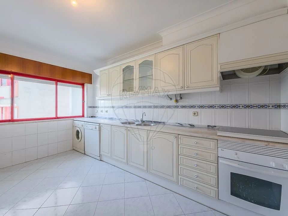 Apartamento T2 para Venda em Algueirão-Mem Martins Foto 5