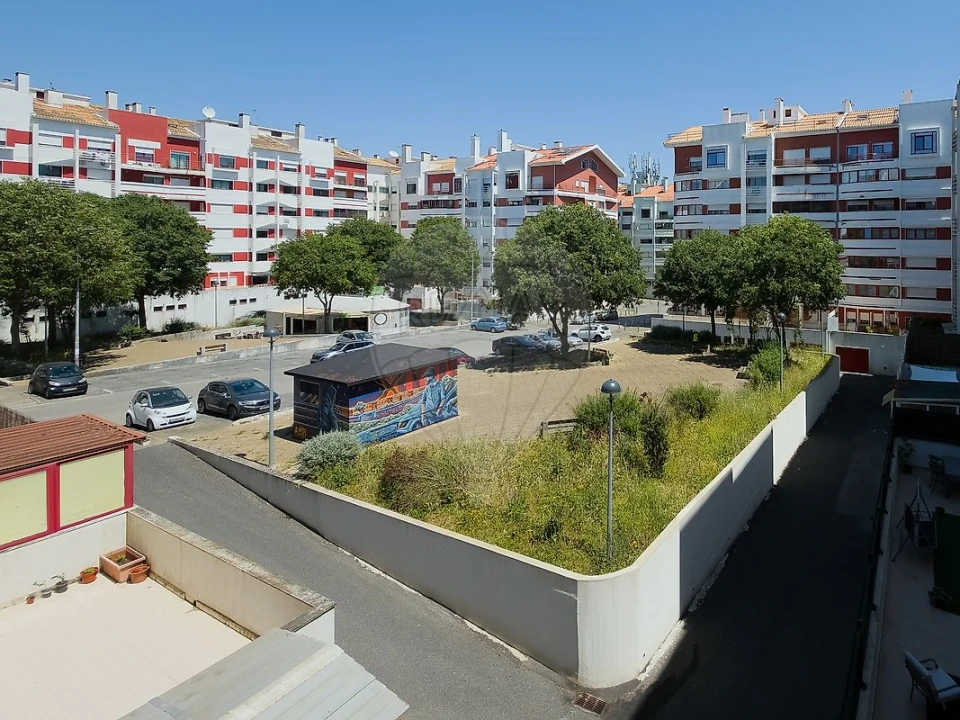 Apartamento T2 para Venda em Algueirão-Mem Martins Foto 23