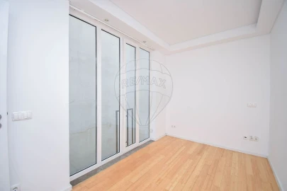 Apartamento T2 para Arrendamento em Estrela