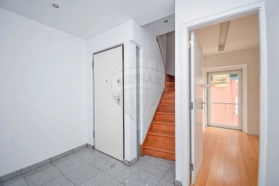 Apartamento T2 para Arrendamento em Estrela