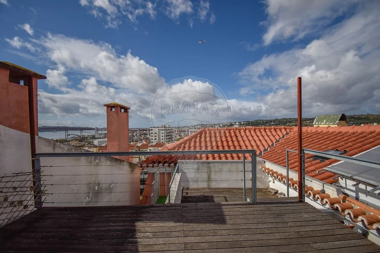 Apartamento T2 para Arrendamento em Estrela Foto 9