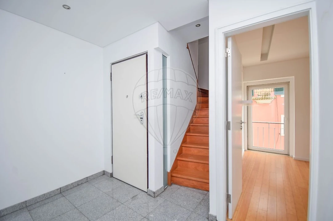 Apartamento T2 para Arrendamento em Estrela Foto 11