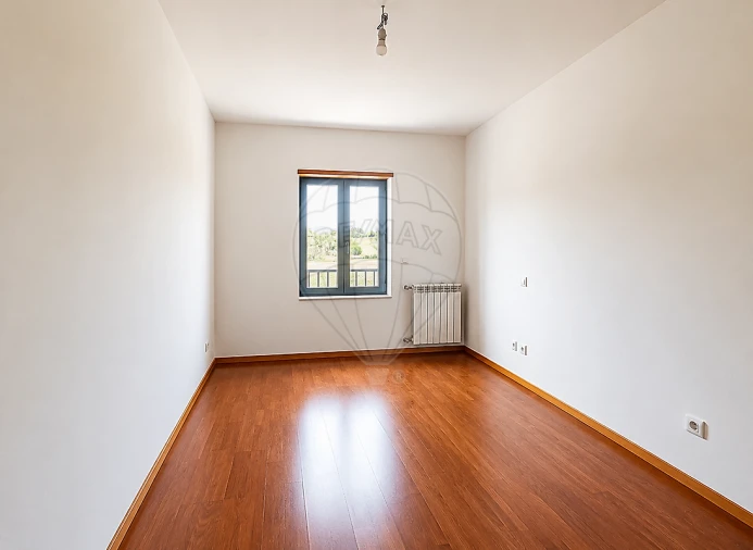 Apartamento T3 para Venda em Oliveira do Douro Foto 14