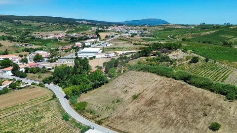 Terreno para Venda em Carvoeira e Carmões