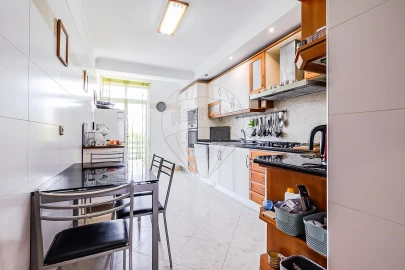 Apartamento T3 para Venda em Vialonga