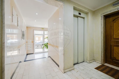 Apartamento T3 para Venda em Vialonga