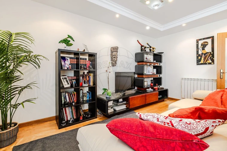 Apartamento T3 para Venda em Vialonga Foto 3