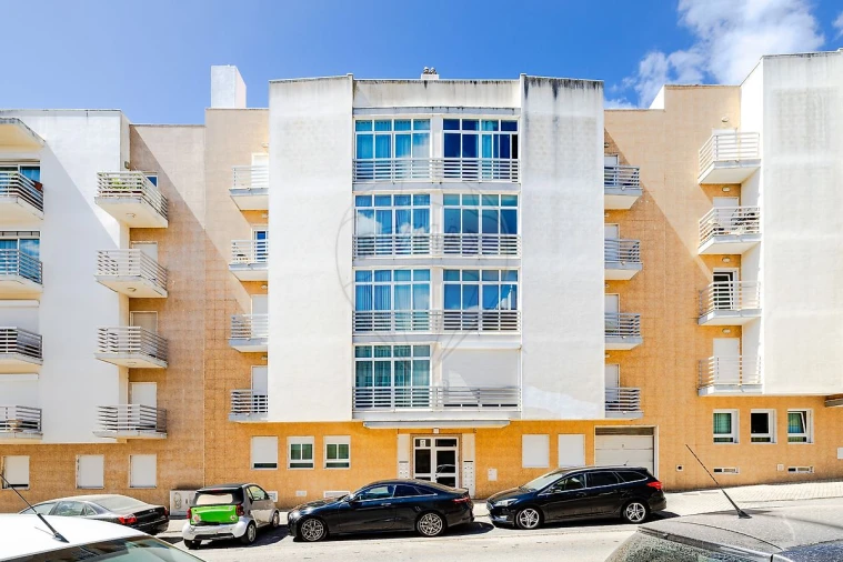 Apartamento T3 para Venda em Vialonga Foto 36