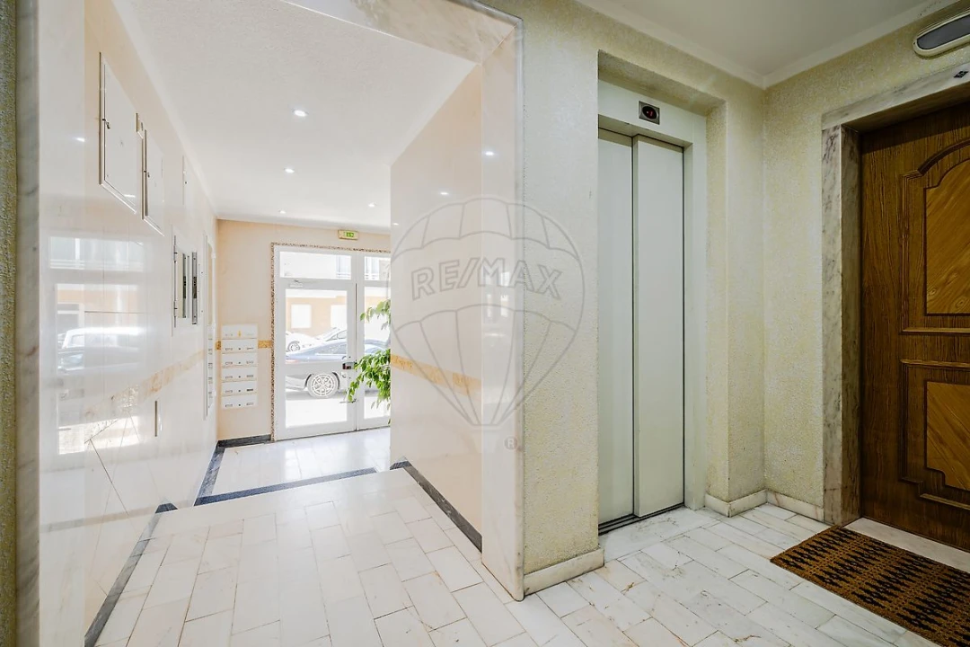 Apartamento T3 para Venda em Vialonga Foto 35