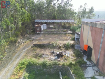 Armazém para Venda em Arões