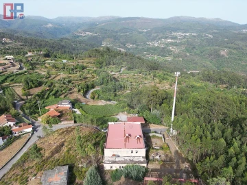 Armazém para Venda em Arões