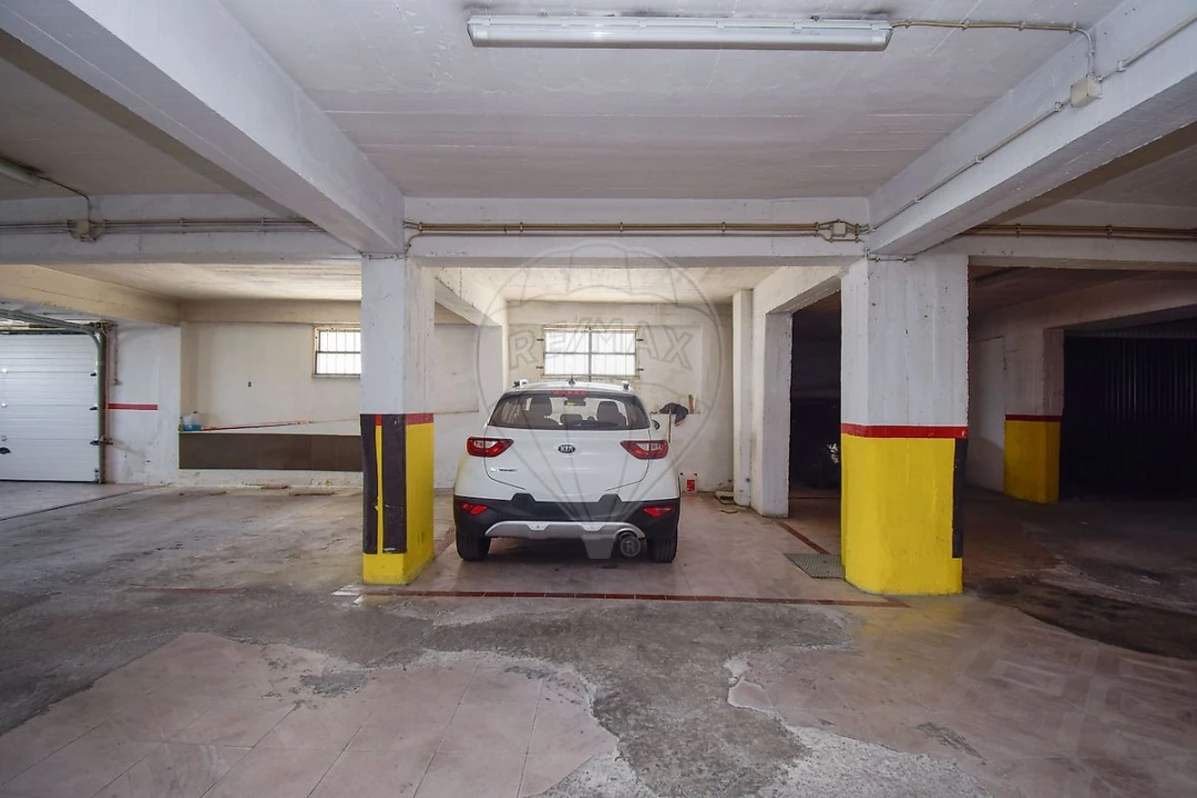 Apartamento T3 para Venda em Santo António dos Cavaleiros e Frielas Foto 20