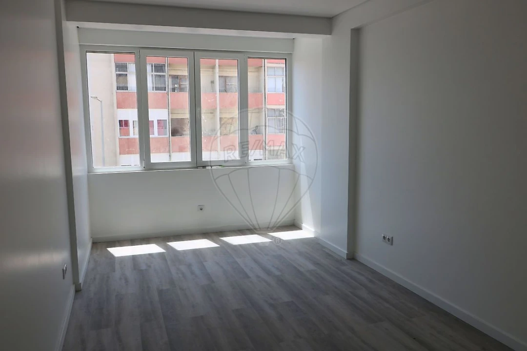 Apartamento T2 para Venda em União das Freguesias de Setúbal Foto 8