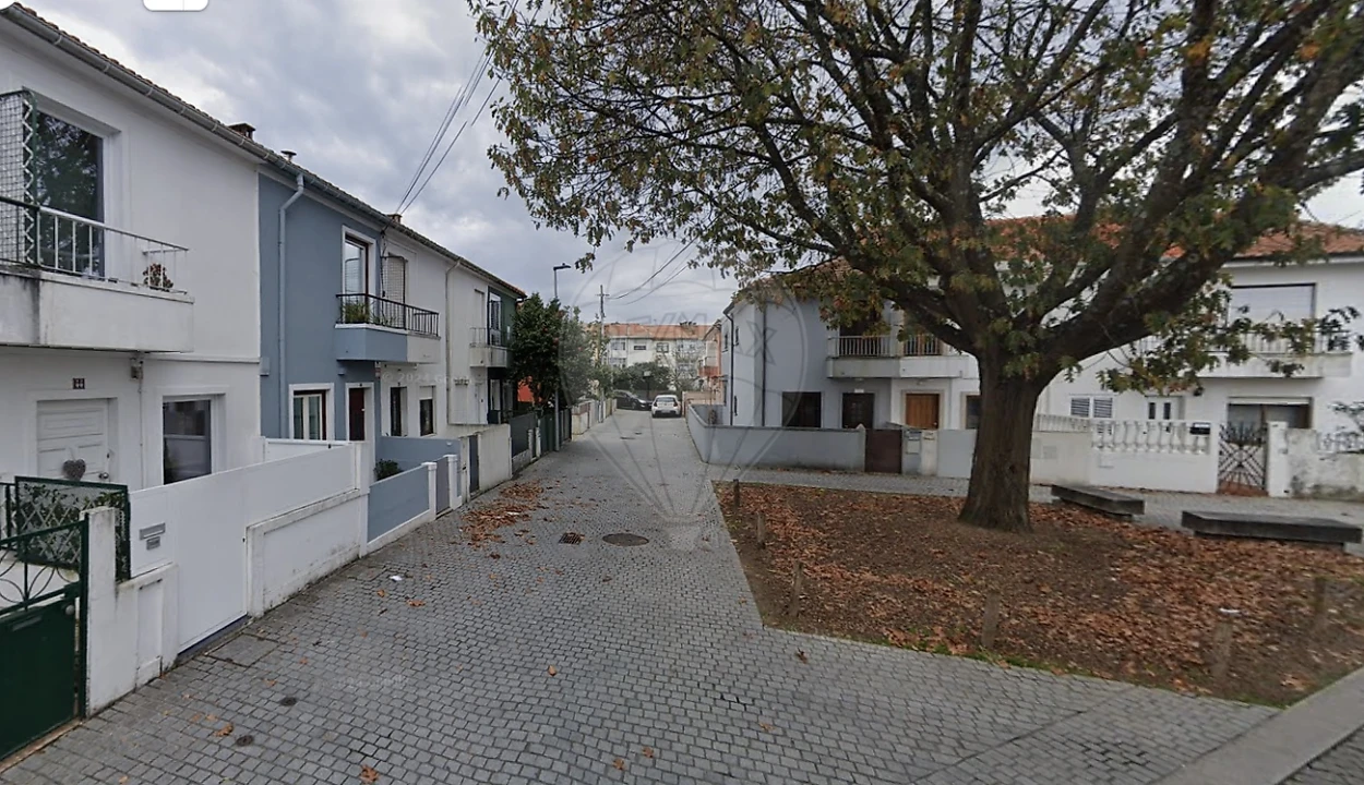 Moradia T2 para Venda em Aldoar, Foz do Douro e Nevogilde Foto 1