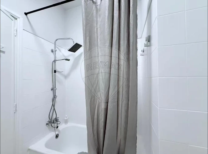 Apartamento T1 para Venda em Campanhã Foto 15