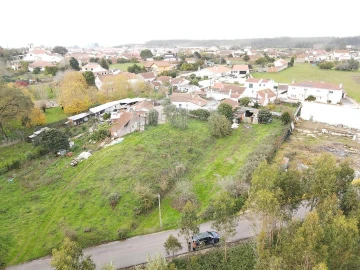 Terreno para Venda em Calvaria de Cima