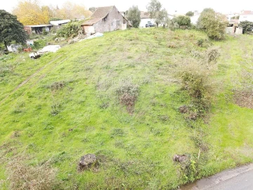 Terreno para Venda em Calvaria de Cima