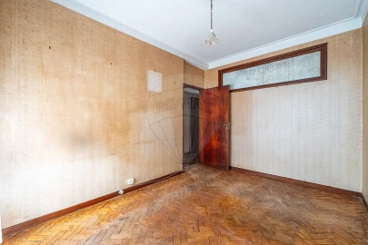 Apartamento T3 para Venda em Lordelo do Ouro e Massarelos
