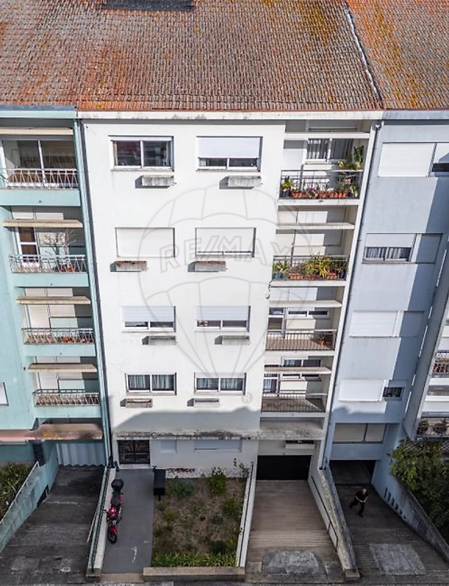 Apartamento T3 para Venda em Lordelo do Ouro e Massarelos Foto 18