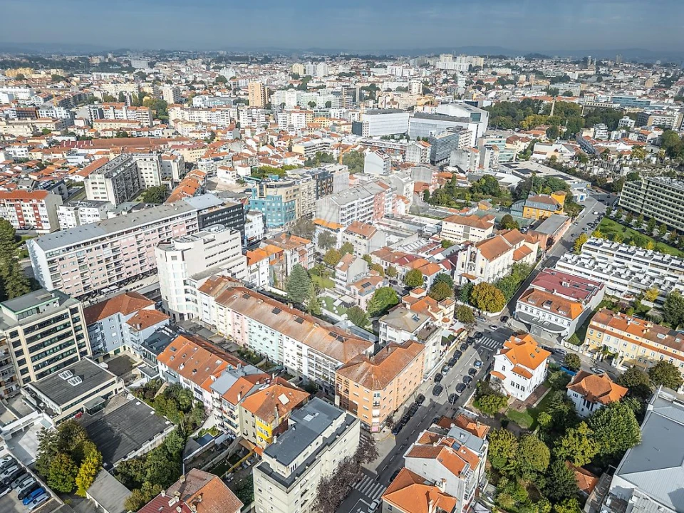Apartamento T3 para Venda em Lordelo do Ouro e Massarelos Foto 17