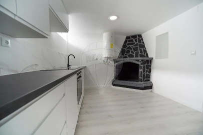 Moradia T2 para Venda em Abrunheira, Verride e Vila Nova da Barca