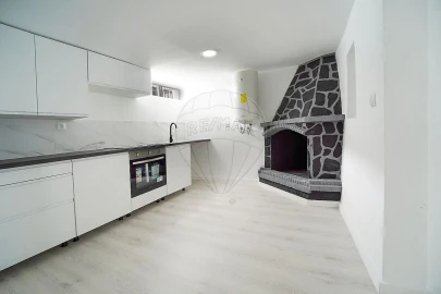 Moradia T2 para Venda em Abrunheira, Verride e Vila Nova da Barca