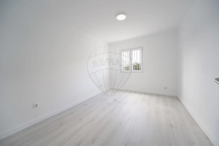 Moradia T2 para Venda em Abrunheira, Verride e Vila Nova da Barca Foto 12