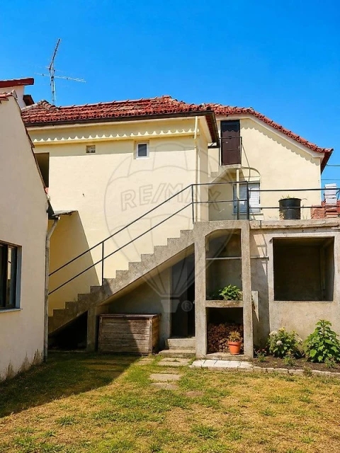 Moradia T3 para Venda em Canas de Santa Maria