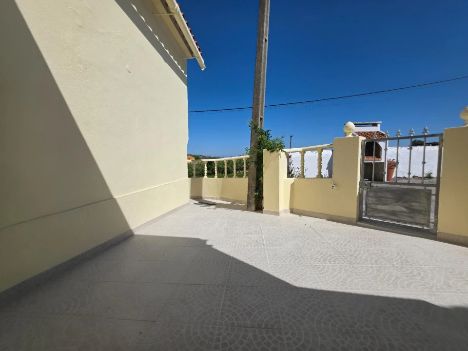 Moradia T3 para Venda em Azueira e Sobral da Abelheira Foto 13