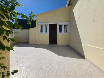 Moradia T3 para Venda em Azueira e Sobral da Abelheira
