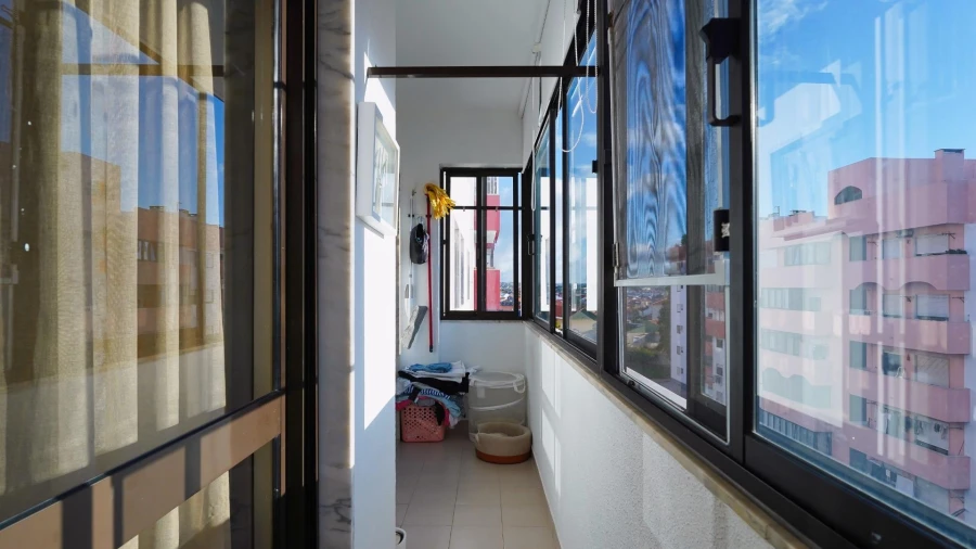 Apartamento T3 para Venda em São Domingos de Rana Foto 7