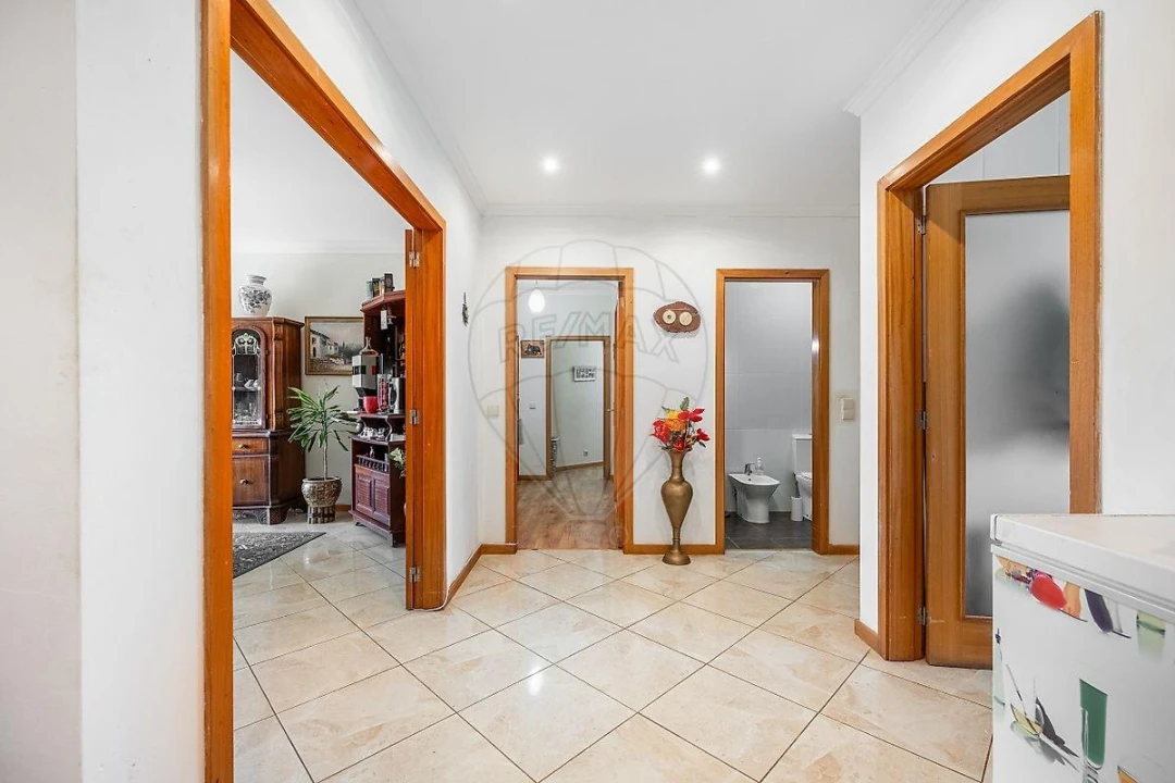 Apartamento T5 para Venda em Madalena Foto 24