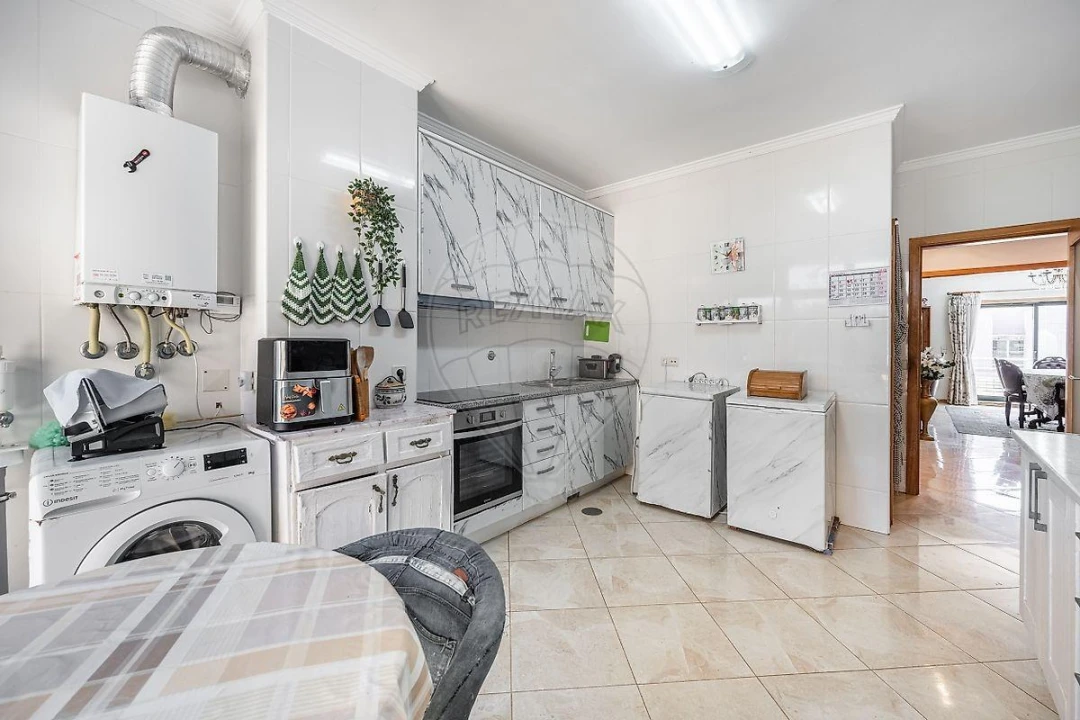 Apartamento T5 para Venda em Madalena Foto 41