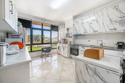 Apartamento T5 para Venda em Madalena