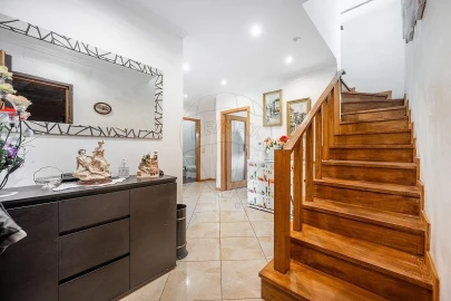 Apartamento T5 para Venda em Madalena