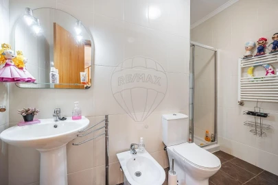 Apartamento T5 para Venda em Madalena