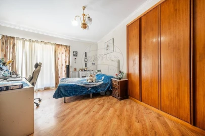 Apartamento T5 para Venda em Madalena