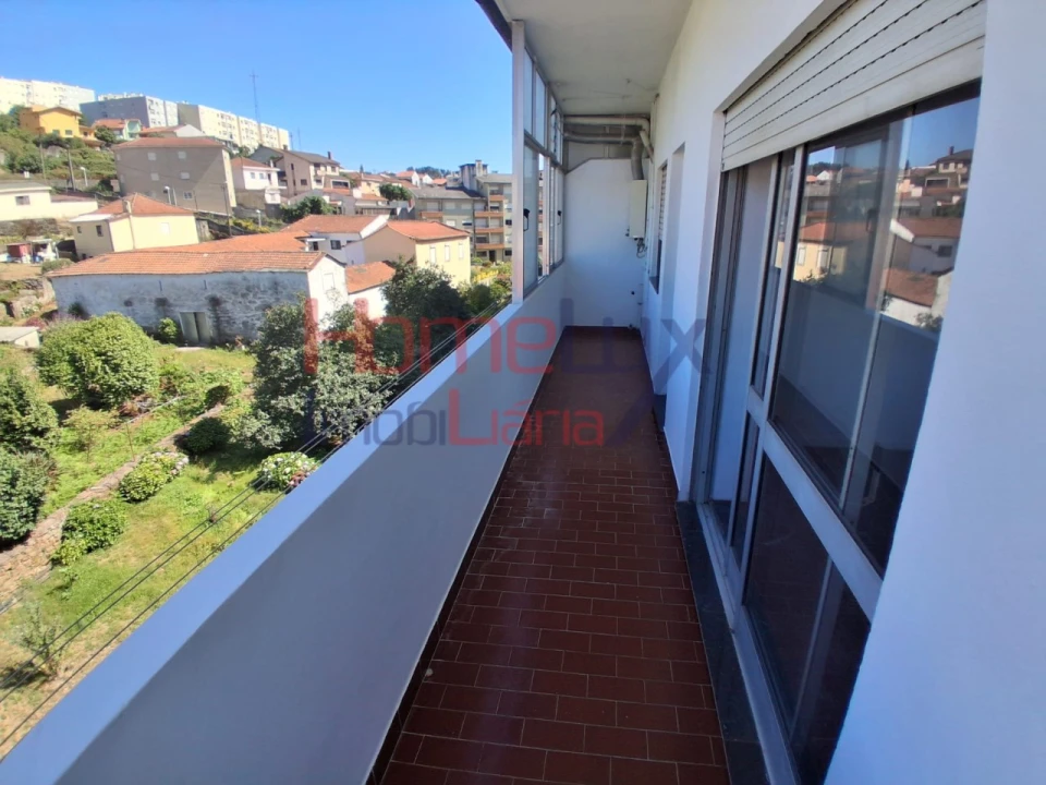 Apartamento T3 para Venda em Fânzeres e São Pedro da Cova Foto 5