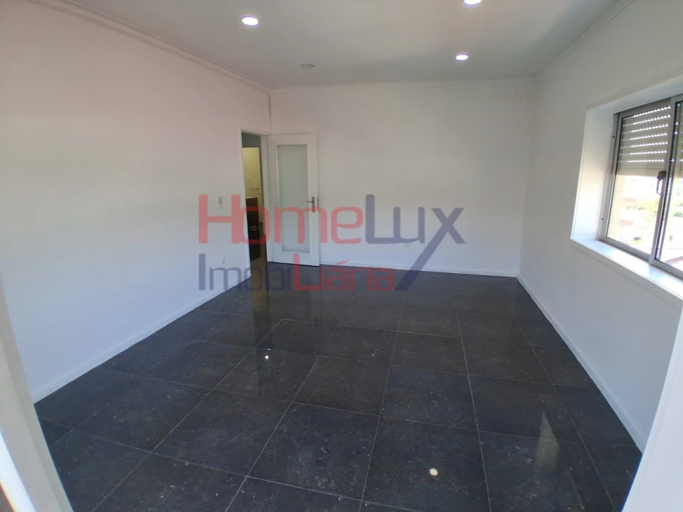 Apartamento T3 para Venda em Fânzeres e São Pedro da Cova Foto 8