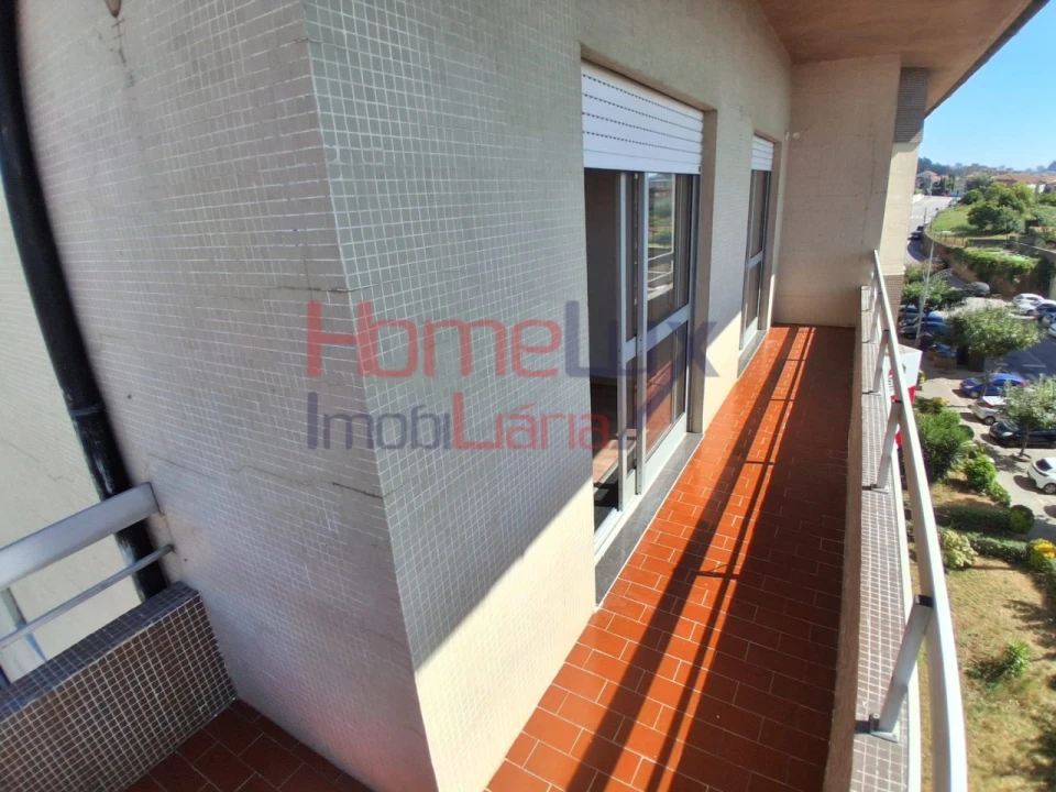 Apartamento T3 para Venda em Fânzeres e São Pedro da Cova Foto 9